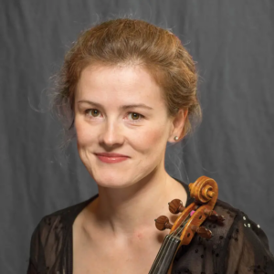 Éva Kozma, violin